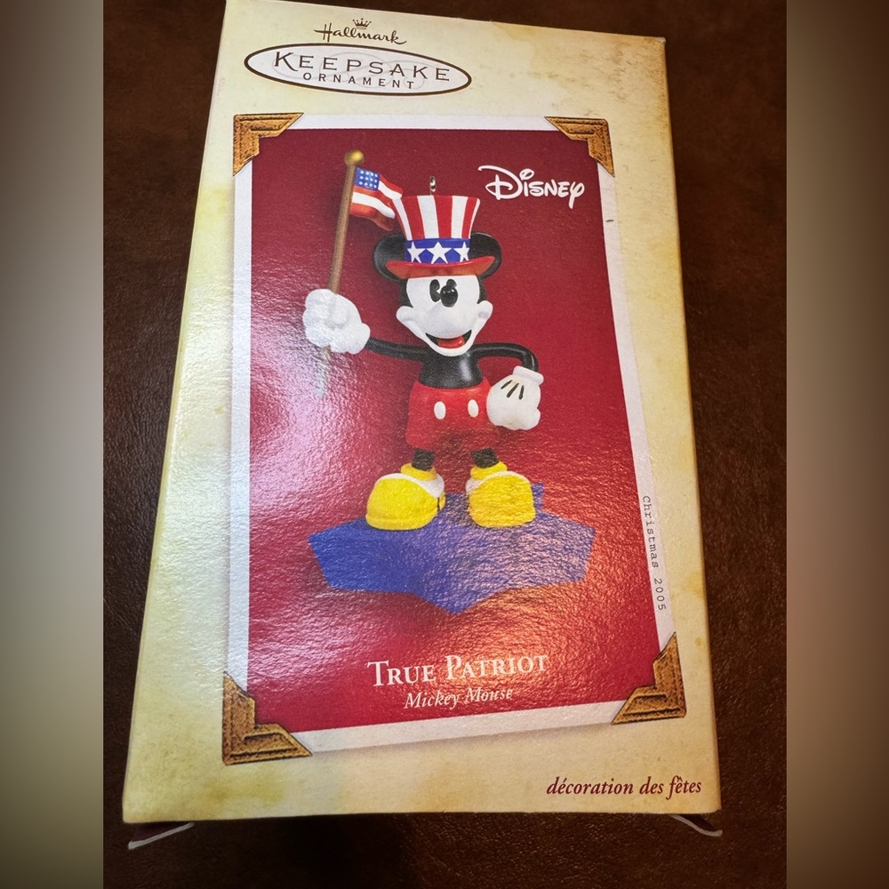 NWT Hallmark Keepsake Disney Mickey Mouse True Patriot Ornament